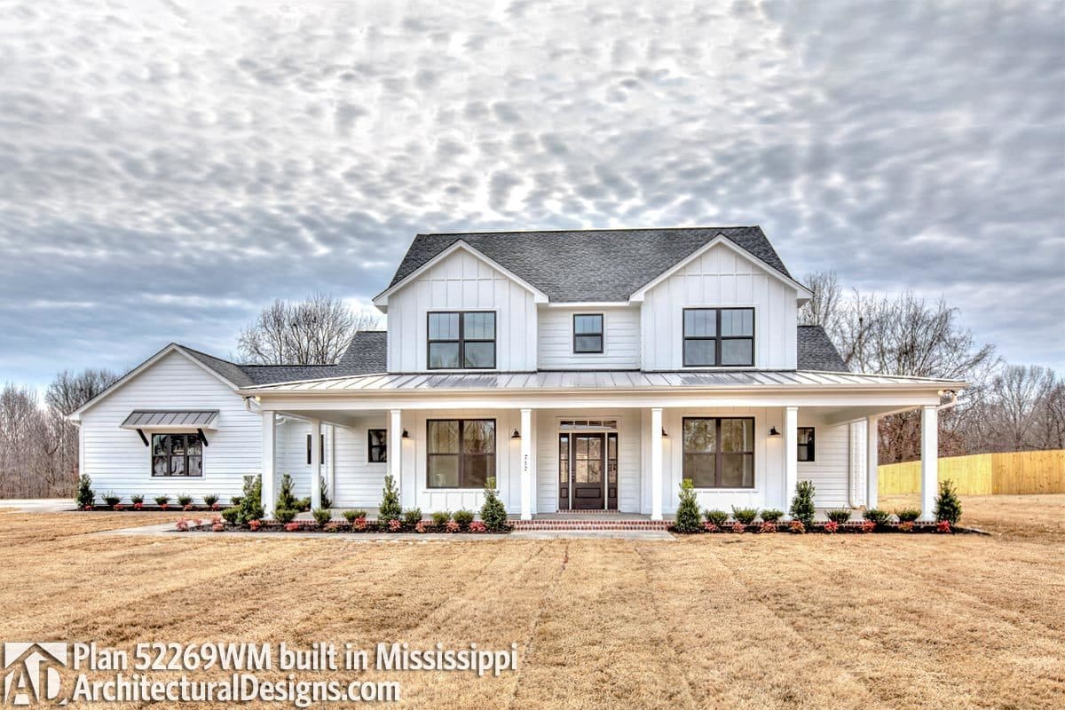 build gallery item - Farmhouse Plan 52269WM comes to life in Mississippi