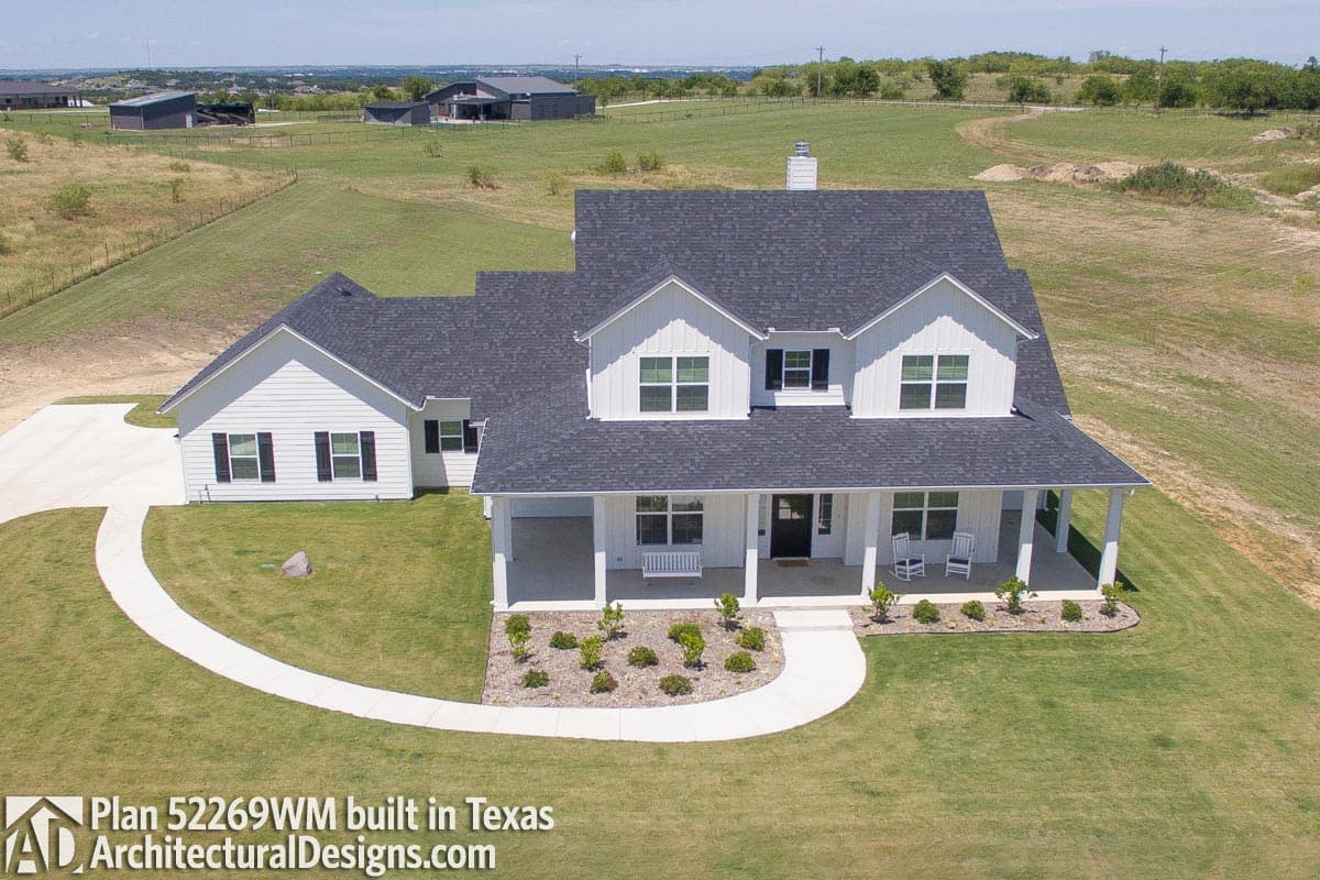 build gallery item - Farmhouse Plan 52269WM built in Texas