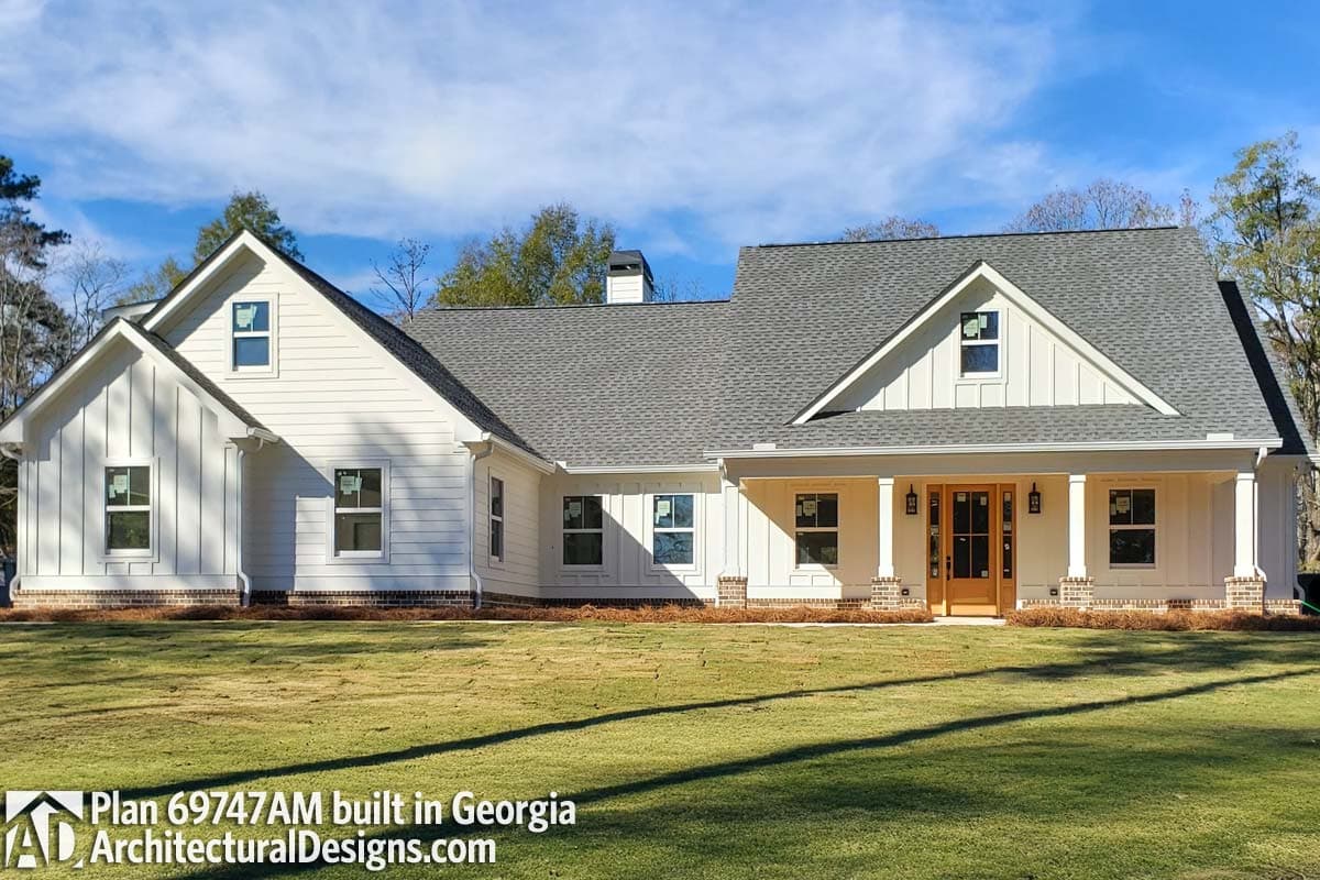 build gallery item - Modern Farmhouse Plan 69747AM Comes to Life in Georgia